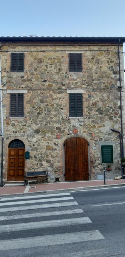 Appartamenti Di Luca&Sara Le Piazze Luaran gambar