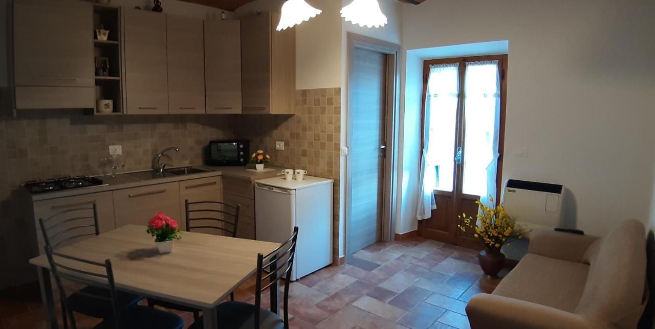 Appartamenti Di Luca&Sara Le Piazze Luaran gambar