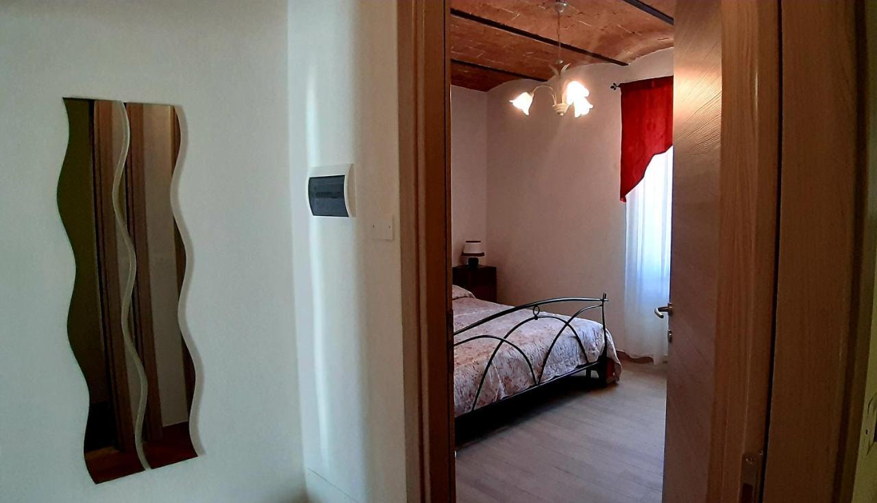 Appartamenti Di Luca&Sara Le Piazze Luaran gambar